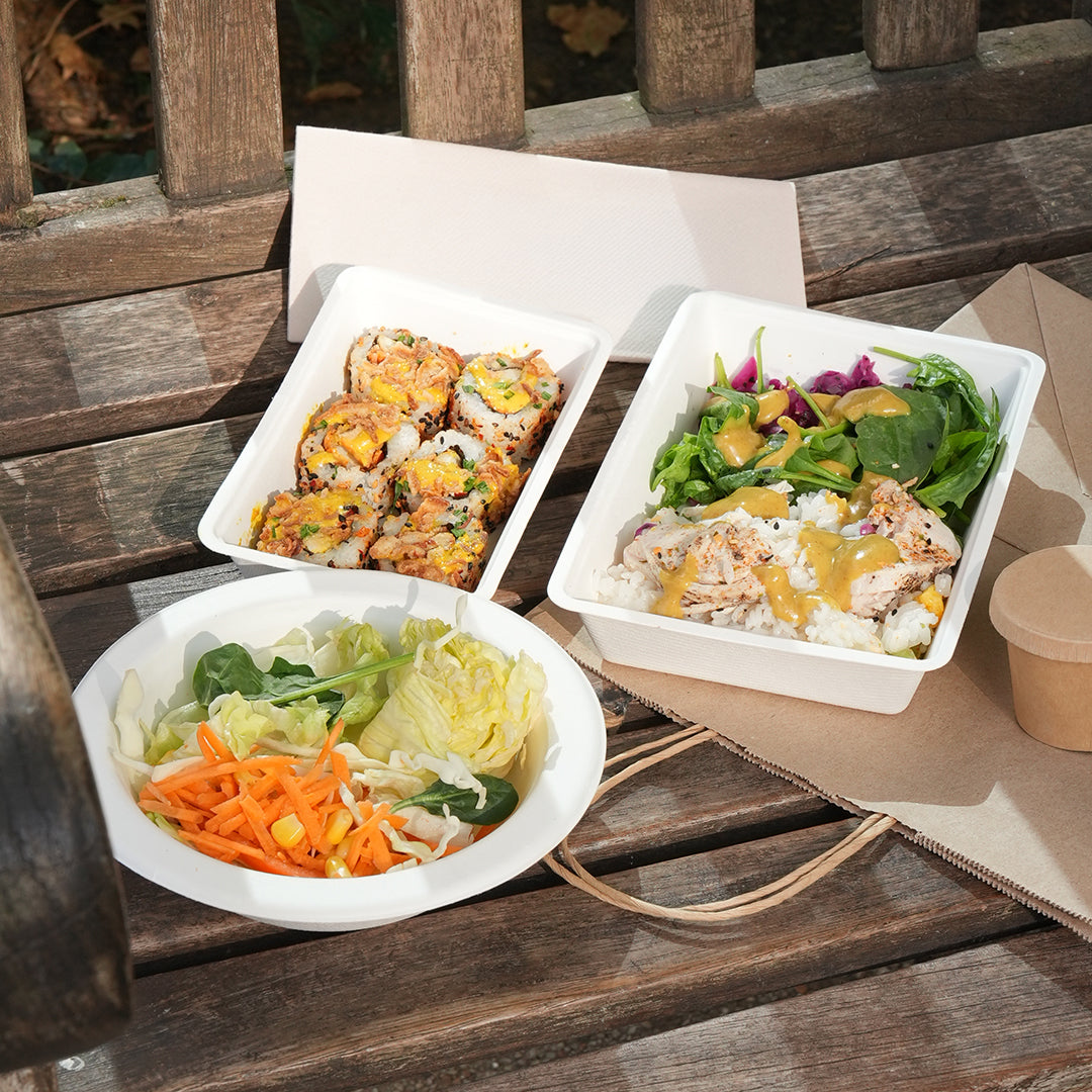 8" x 5.7" White Bagasse Food Tray (1 x 500)