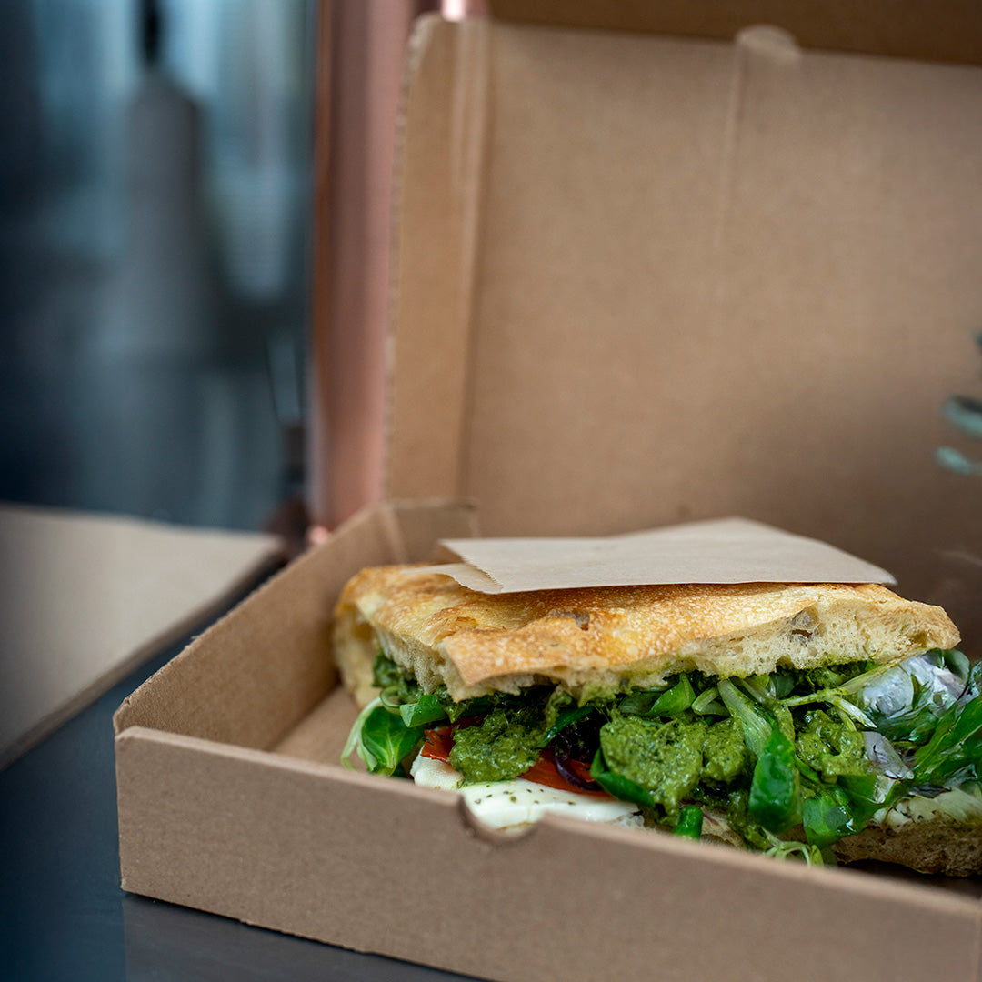10 inch brown kraft pizza box – open view
