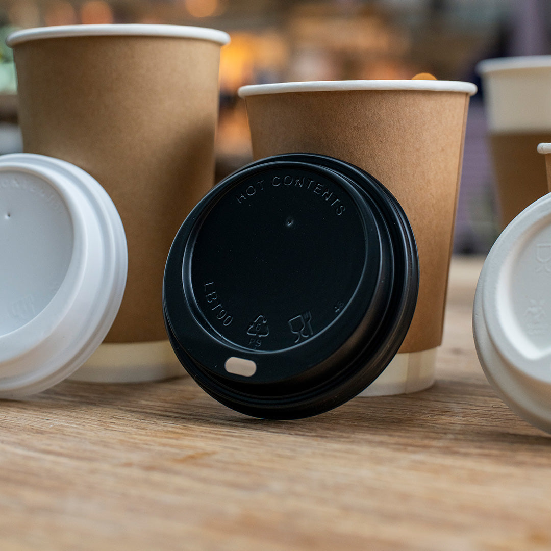 Plastic sip-through hot drink lid – material detail